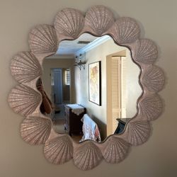Vintage Large Vangaurd Round Coastal Seashell Mirror