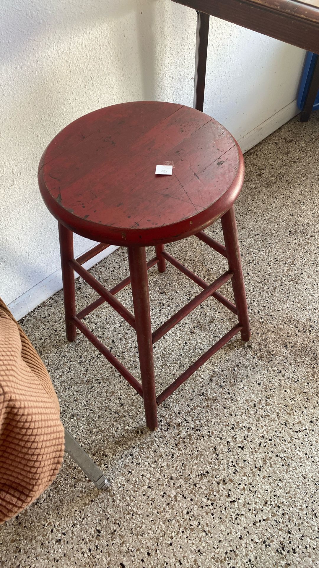 Stool very sturdy $10
