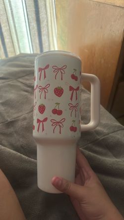 A cute cups