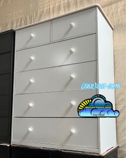 6 Drawer white Jumbo Chest 🆕
