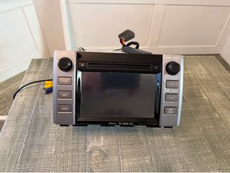 OEM 2014-2019 Toyota Tundra head unit with Hamilton wireless CarPlay /android auto Kit