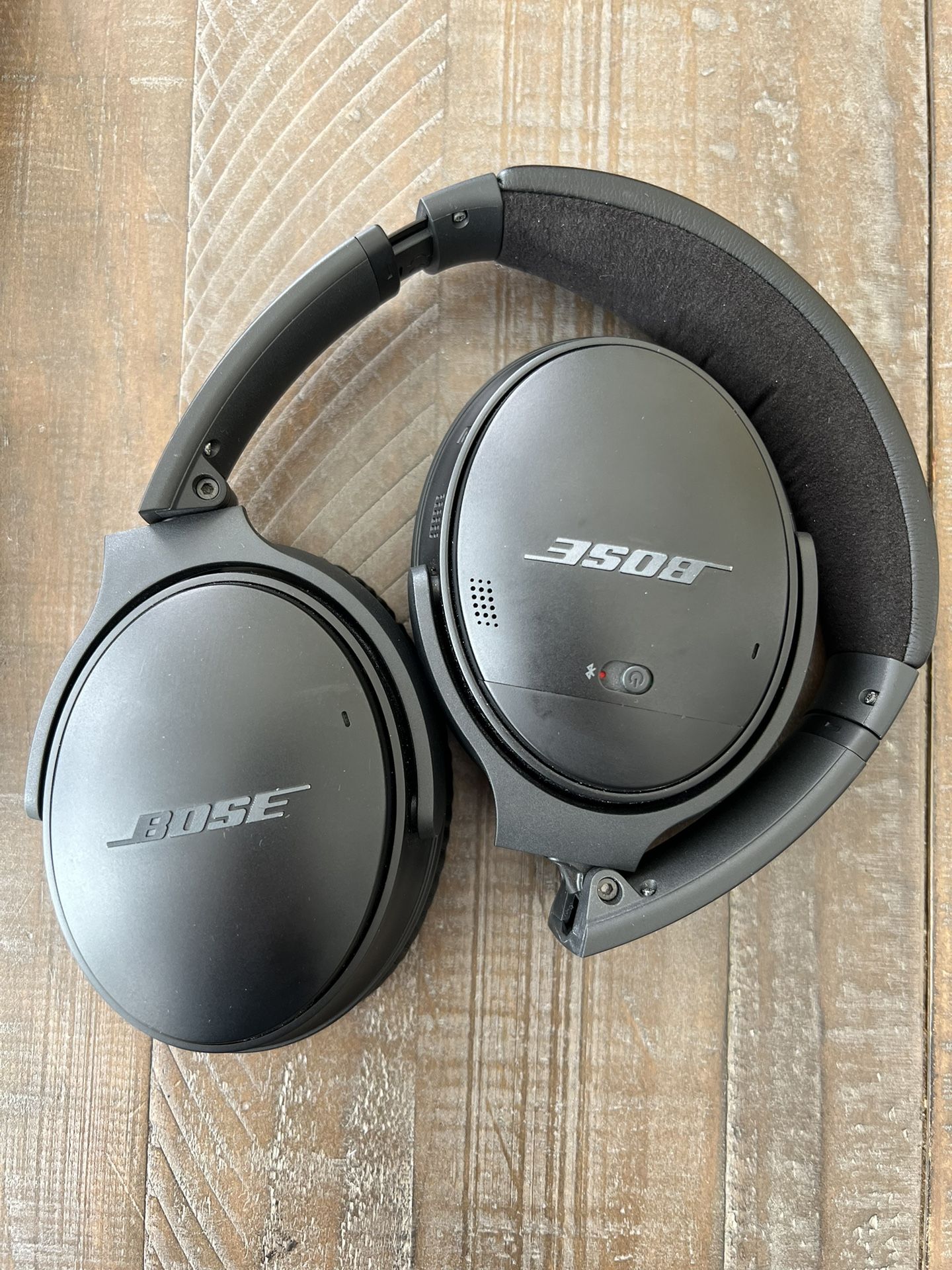 Bose  QuietComfort 35  Wireless Headphones 