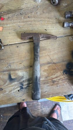 Brick hammer