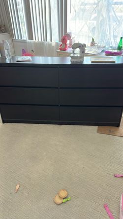 Free Black 6-Drawer Double Dresser