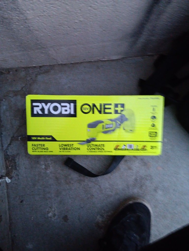 Ryobi 18 multi Tool w/attachments