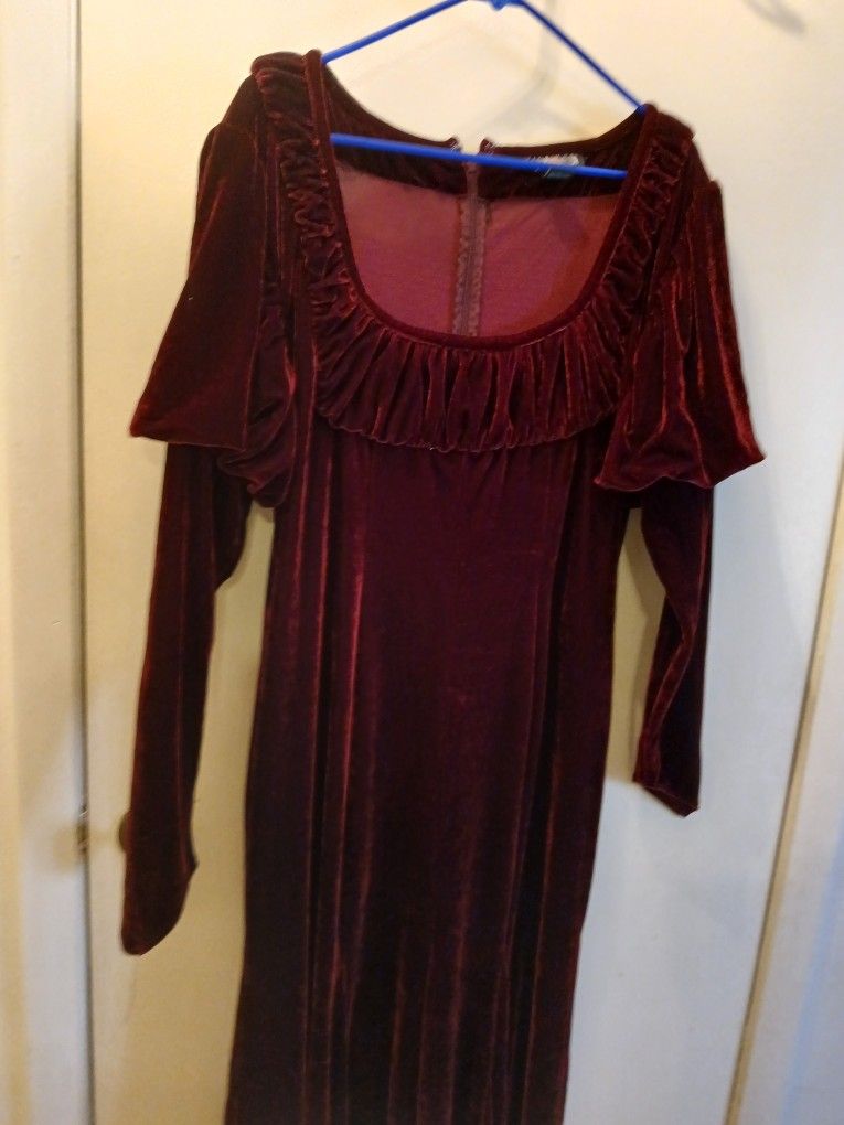 The Pyramid Collection Gothic / Cosplay/Renaissance/Hallowing Velvet Maxi Dress Poly Spandex Size XL