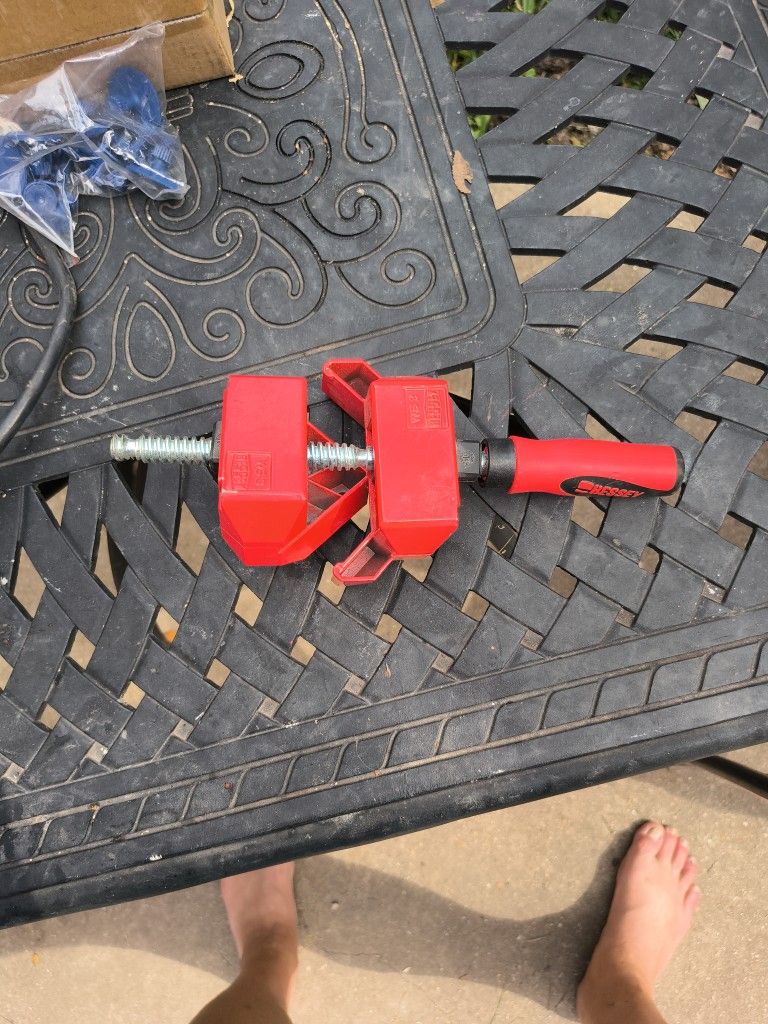 Hessey Corner Clamp