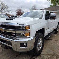 2017 Chevy Silverado 2500hd 4x4 Z71 