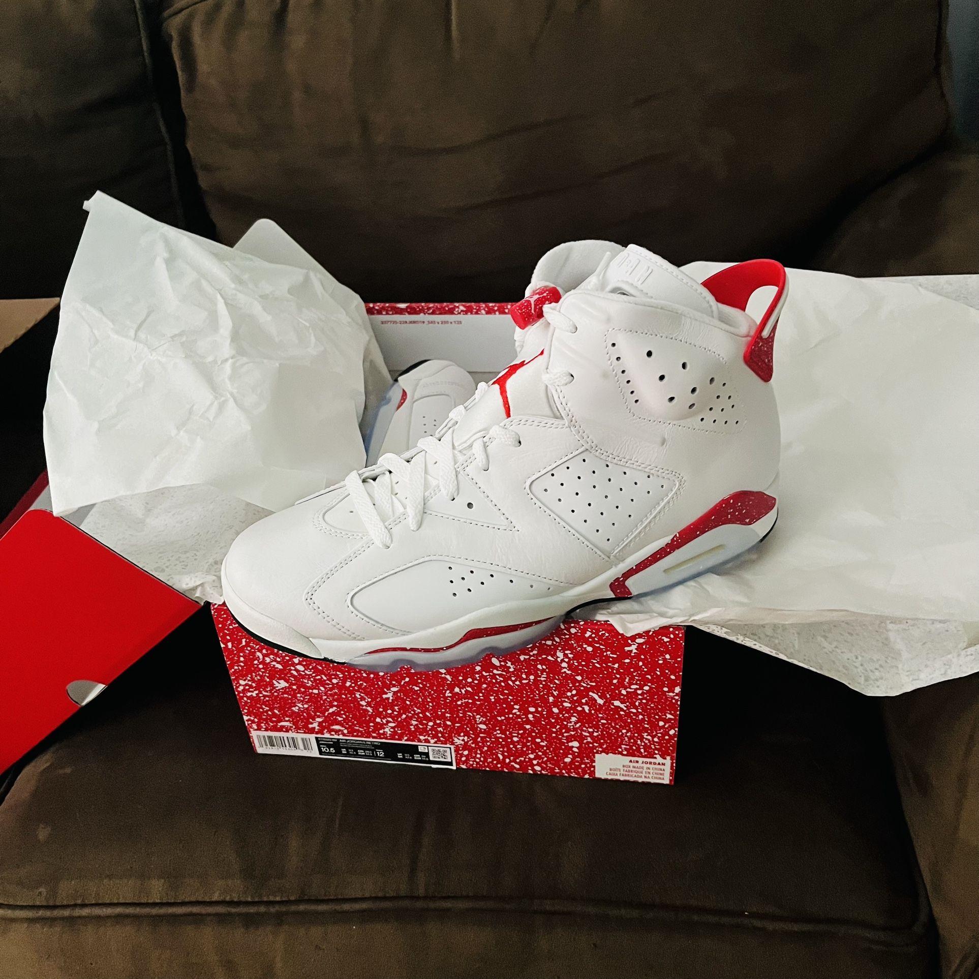 Air Jordan 6 Retro Red Oreo