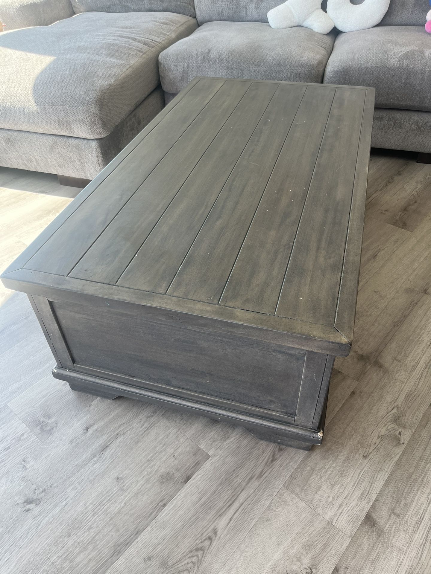 Marcilyn Lift-Top Coffee Table