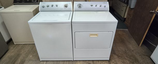 WHIRLPOOL WHITE TOPLOAD AGITATOR WASHER & ELECTRIC DRYER SET
