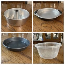 Bundt Pan, Cake Pans, Plastic Bowl (Will Sell Individually or as a Lot)