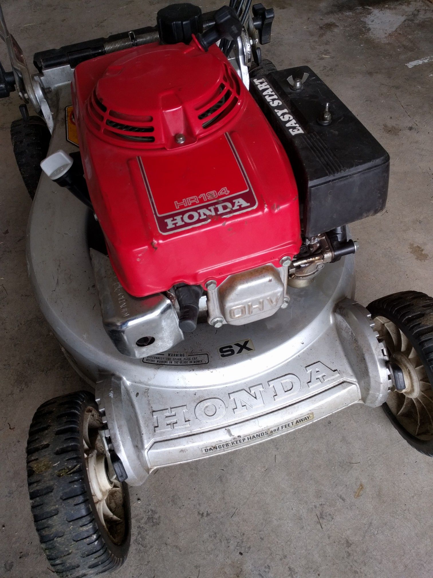 Honda self-propelled lawn mower Model HR 194 SX