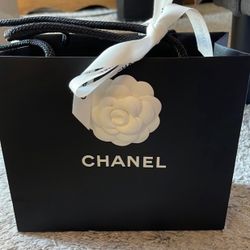 Chanel empty shopping bag