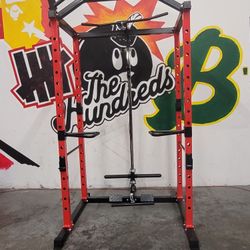 Squat Rack/Power rack With Pulley System, Lat Pull Down, Dips Station And Attachments