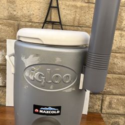 5 Gallons Igloo Cooler