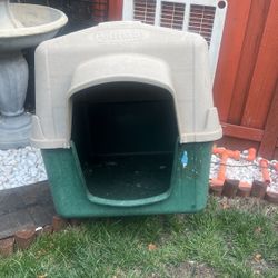 Petmate Brand; Dog House.