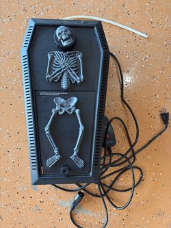 Halloween Coffin Skeleton Fog Machine