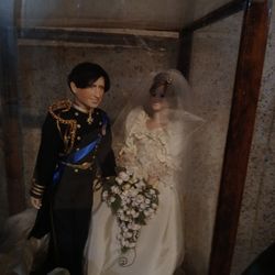 THE  QUEEN   AND THE KING OF ENGLAND 