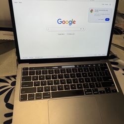 Apple MacBook 13 In 2020