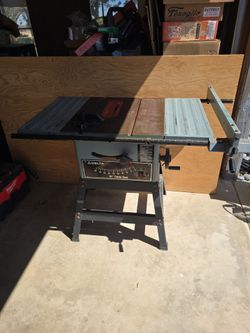 Delta Table Saw 10inch Great shape