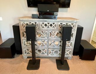 Home Theater : Yamaha 7.1 Surround Sound w/ Klipsch Subwoofer (1)