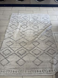 Area Rug 5x7