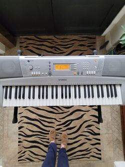Yamaha YTP 300 Portable Grand Piano