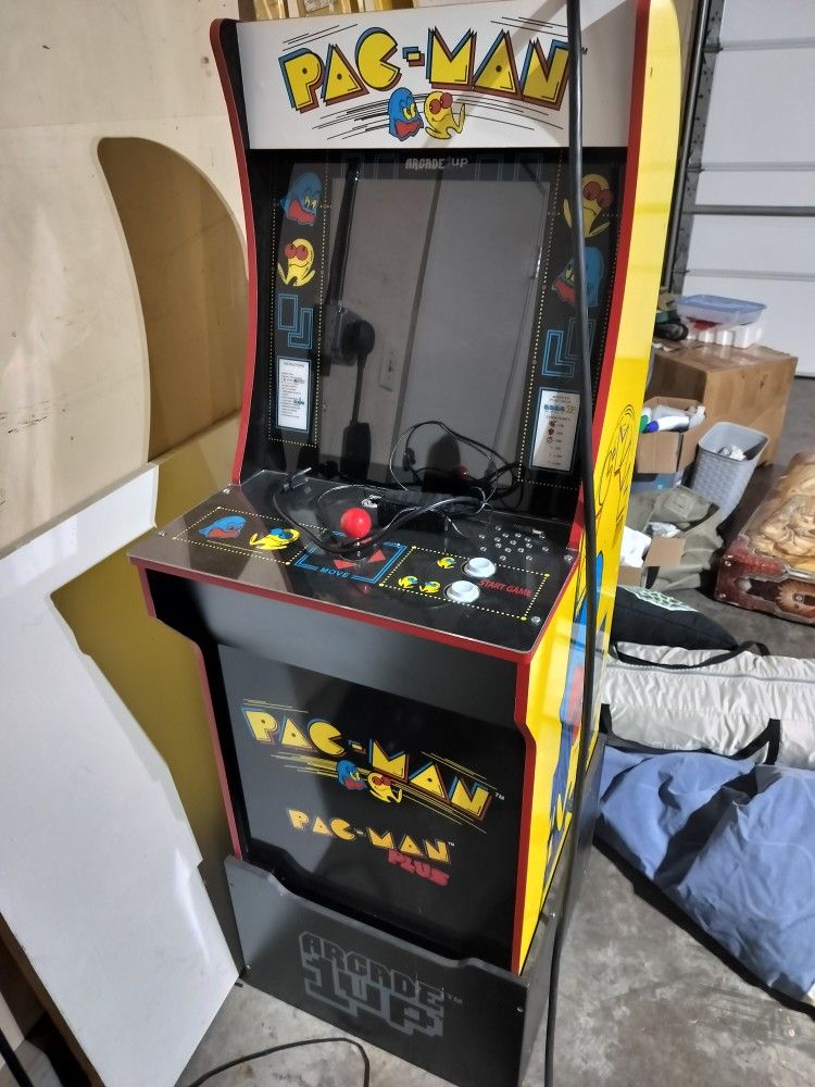 Arcade Pacman Game