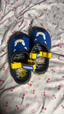 Boys shoes