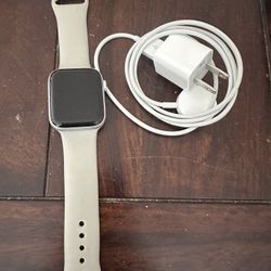 Apple Watch Series 5 44mm 