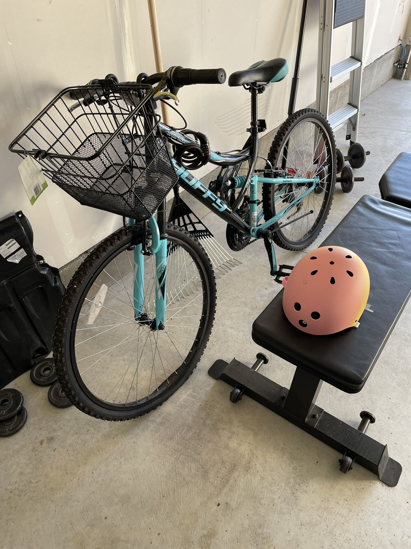 18 Speed Huffy Trail Runner Bicycle – Like New