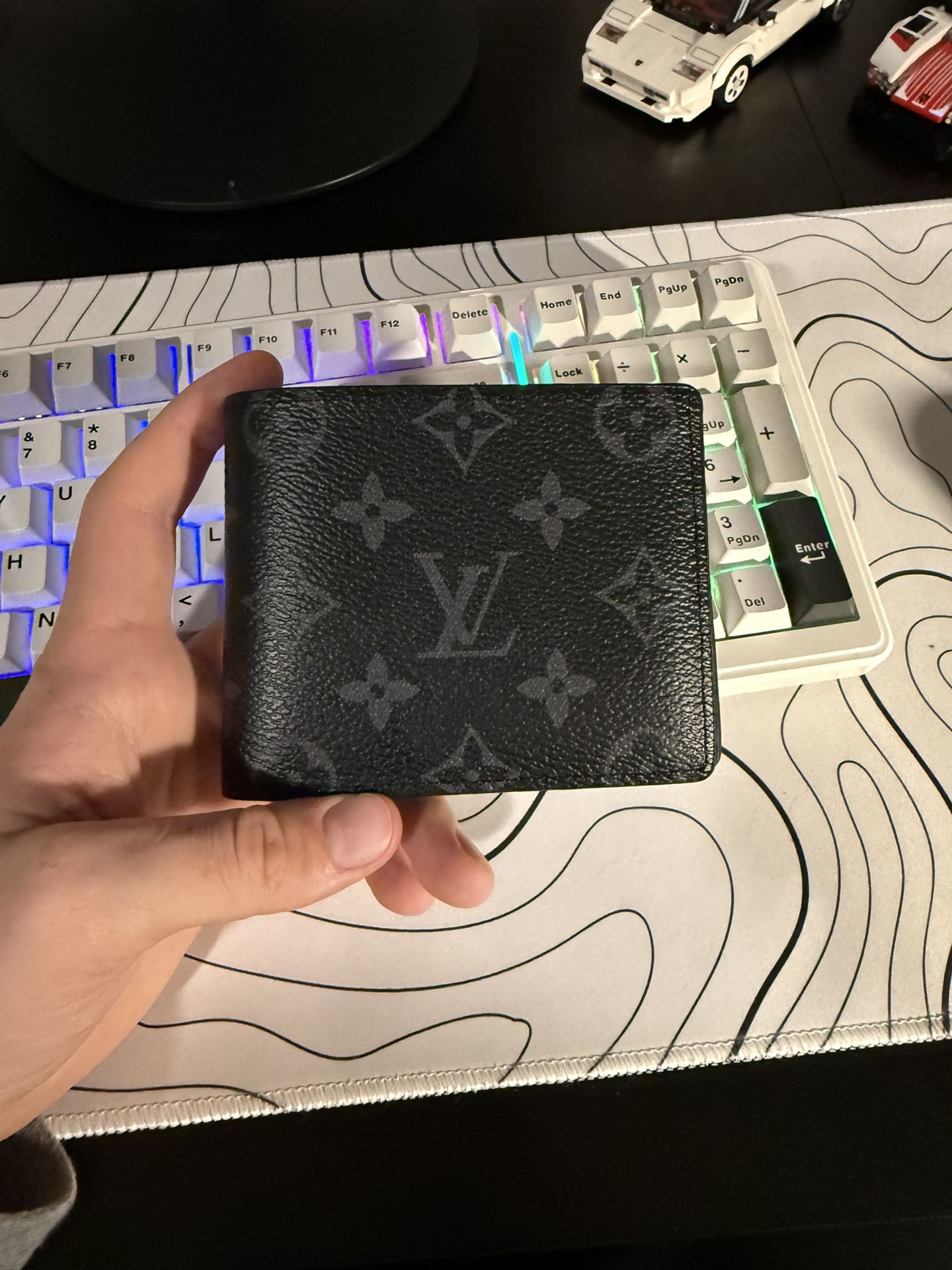 BRAND NEW LV Monogram Men’s Wallet