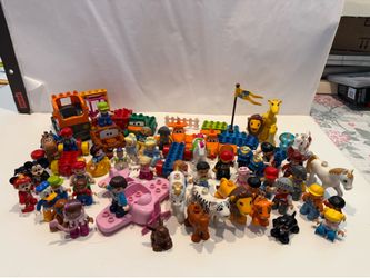 Lego Duplo Lot 29 figures, Disney& more