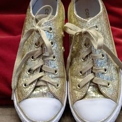 Converse Girl Shoes Size 1 US 
/Converse Girl Shoes Size 1 US /gold