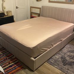 🛏️ Queen Size Upholstered Bed Frame with Mattress – Like New! 