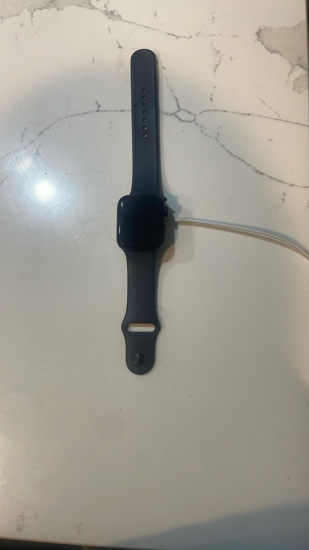 Apple Watch SE (GPS) 2nd GEN MXEK3LL/A Black Band 40mm