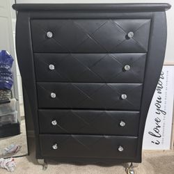 6 Drawer Tall Dresser & 2 Drawer Night Stand 