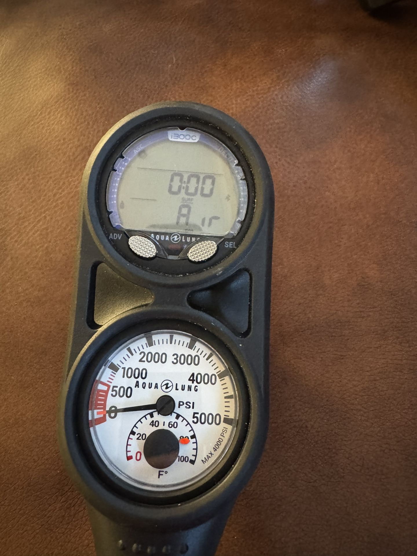 Aqualung 1300C Dive computer used once brand new