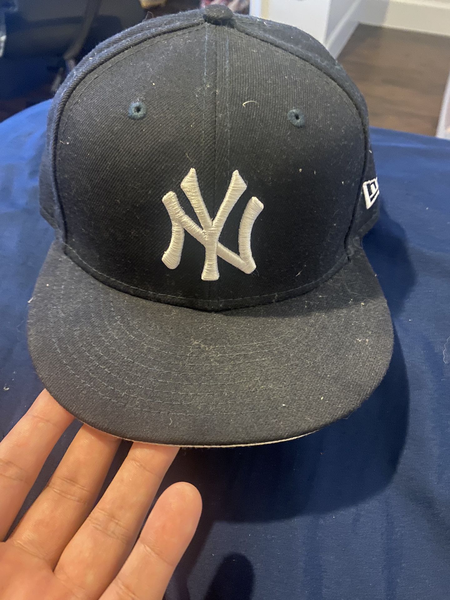 New Era NY Yankees Adjustable SnapBack Black With White Logo RN11493 CA40289