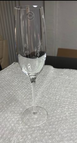 Preowned In excellent “new” condition  Tiffany & Co Crystal Glass Champagne Flute 9.5” Made in Slovenia Pair  No Box, chips or cracks  Item #0526