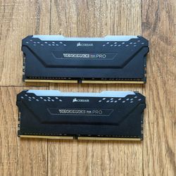 Corsair Vengeance RGB PRO DDR4 RAM Kit - 32GB