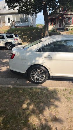 2014 Ford Taurus