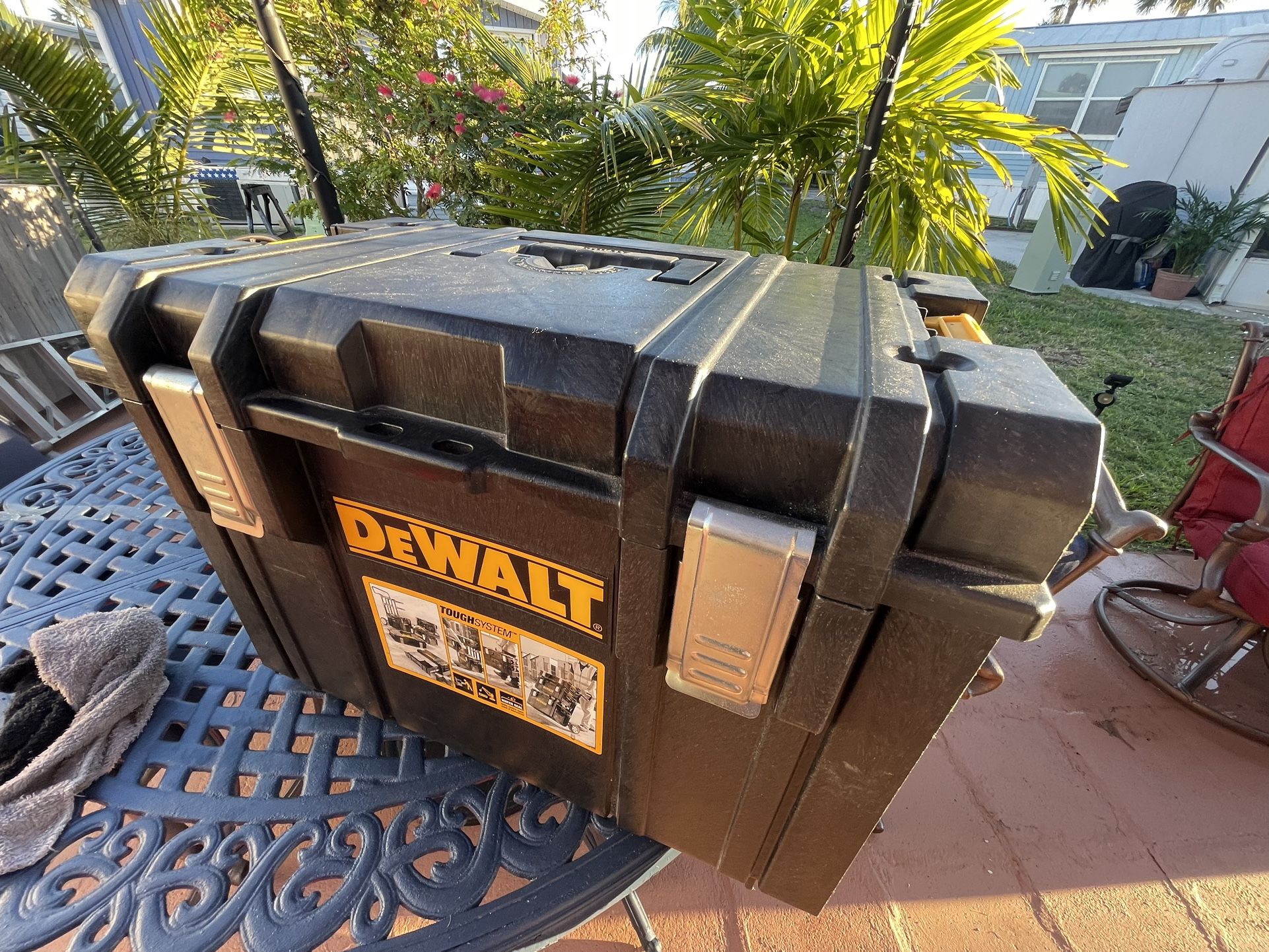Dewalt tough system DS400 XL case tool box storage