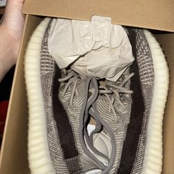 Yeezy Zyon 9.5