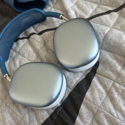 Air Pod Maxs