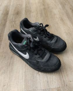 Nike Air Max Sneakers (Size: 10) For Sale 