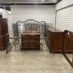 King And Queen Size Bedroom Sets (each Set Has A Different Price)