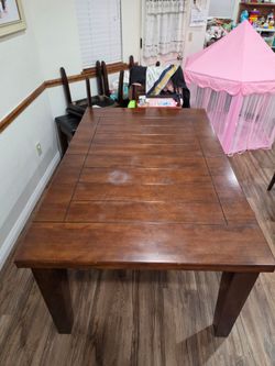 ​Solid Wood Dining Table Set with Extension Leaf & Bench