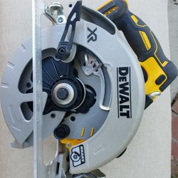 Dewalt Circular Saw